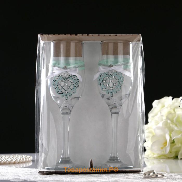 Набор свадебных бокалов "Ажурные", ручной работы, мурена светлый-белый, 6х6х20,5 см, 2 шт.